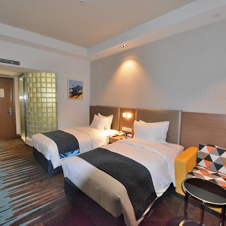 Holiday Inn Express Weihai Economic Zone, An Ihg Hotel Exterior foto